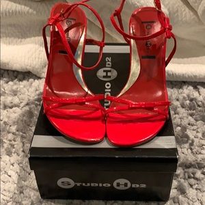Patent red ankle straps. 6.5